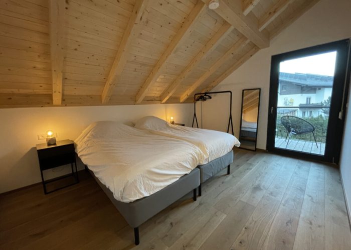 Slaapkamer 1- voor met balkon-1 Slaapkamer 1- voor met balkon-1